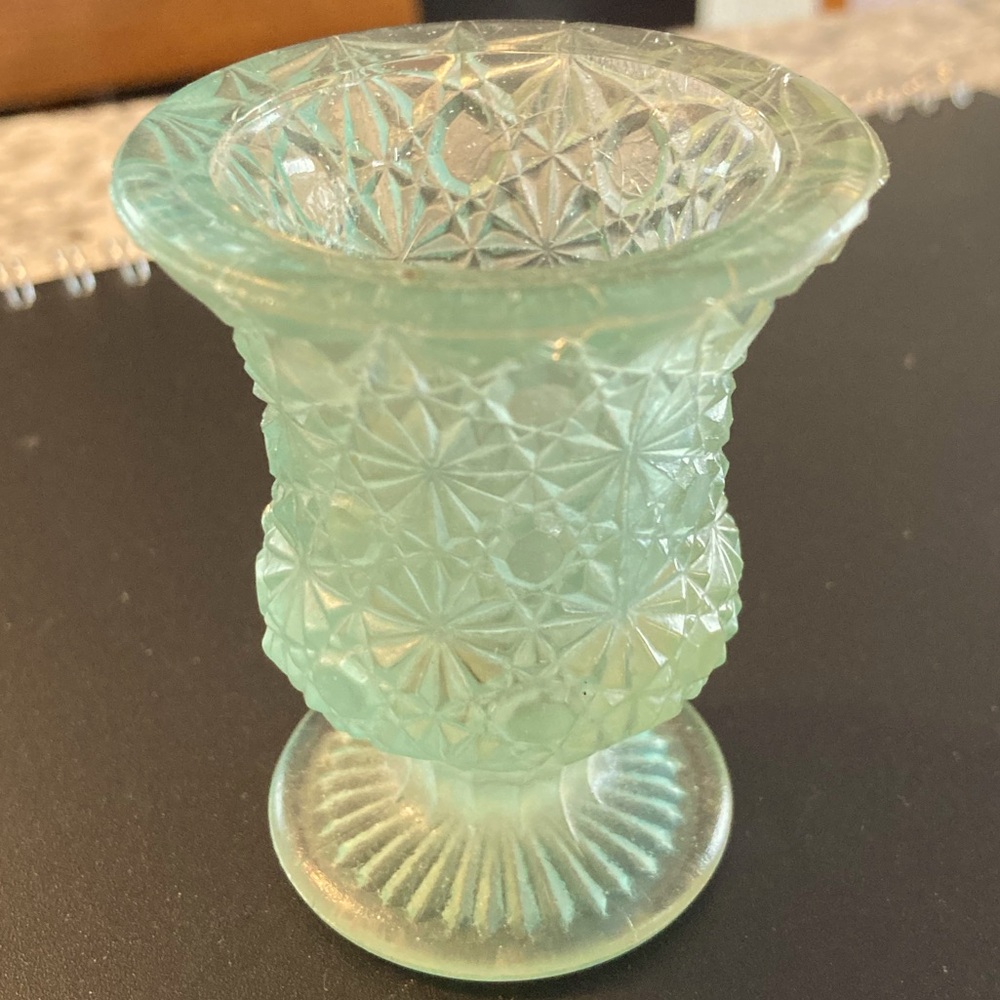 LE Smith toothpick holder